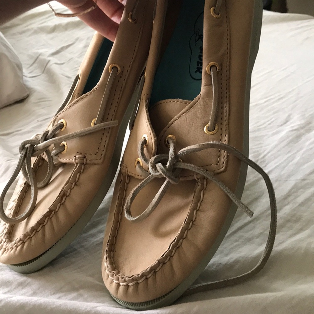 NEW Sperry size 8 moccasin slip on